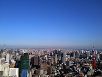 六本木ヒルズ展望台から(3)東京タワーと東京スカイツリー