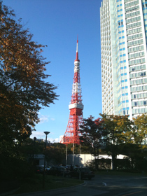 東京タワー ザ・プリンス　パークタワー東京入口より