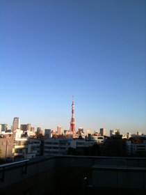 東京タワー 六本木ヒルズ入口の近くから撮影